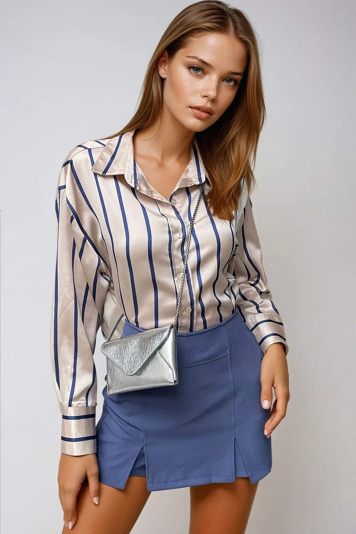 İndigo Mini Yırtmaç Detaylı Şort Etek