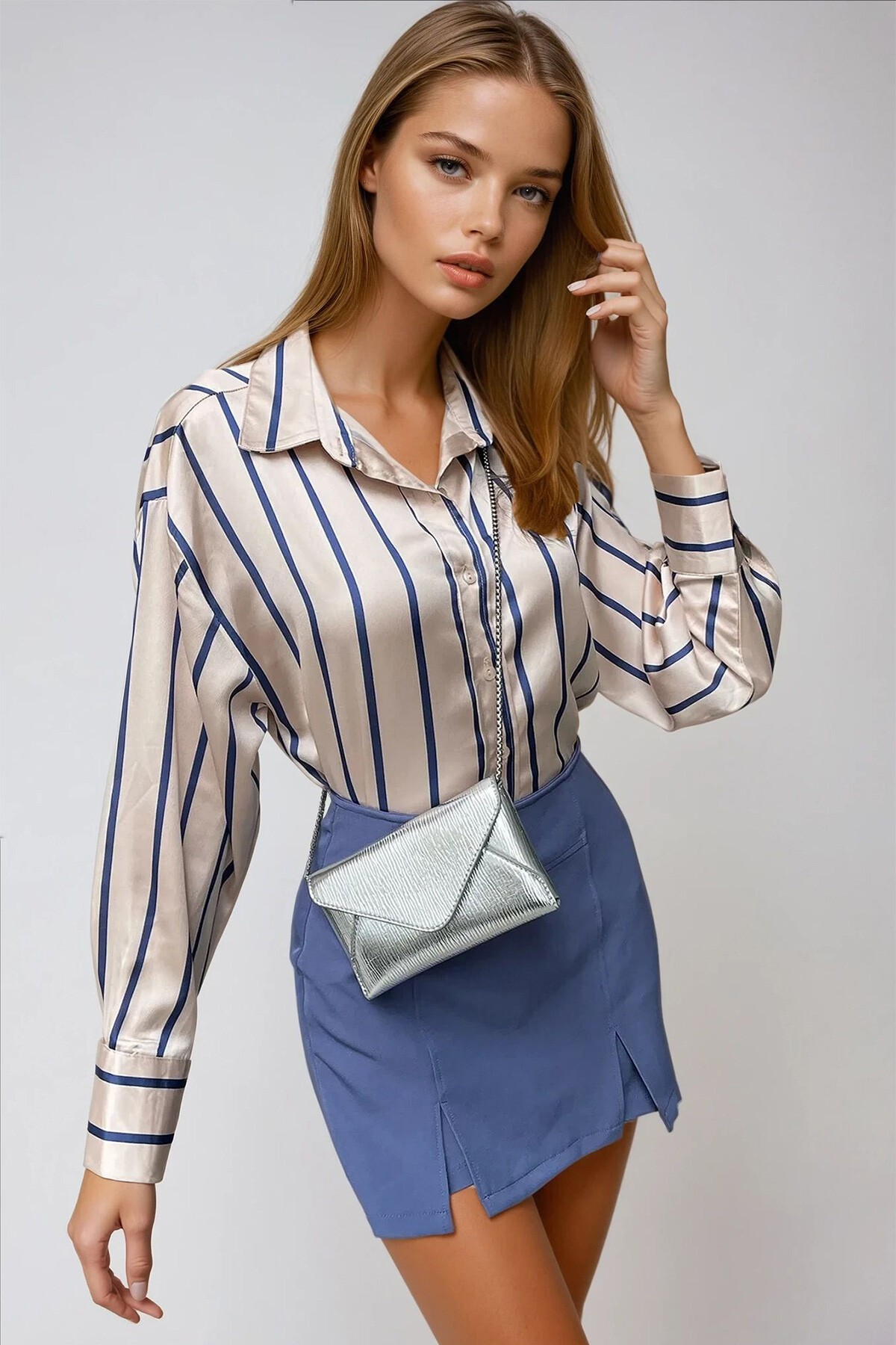 İndigo Mini Yırtmaç Detaylı Şort Etek