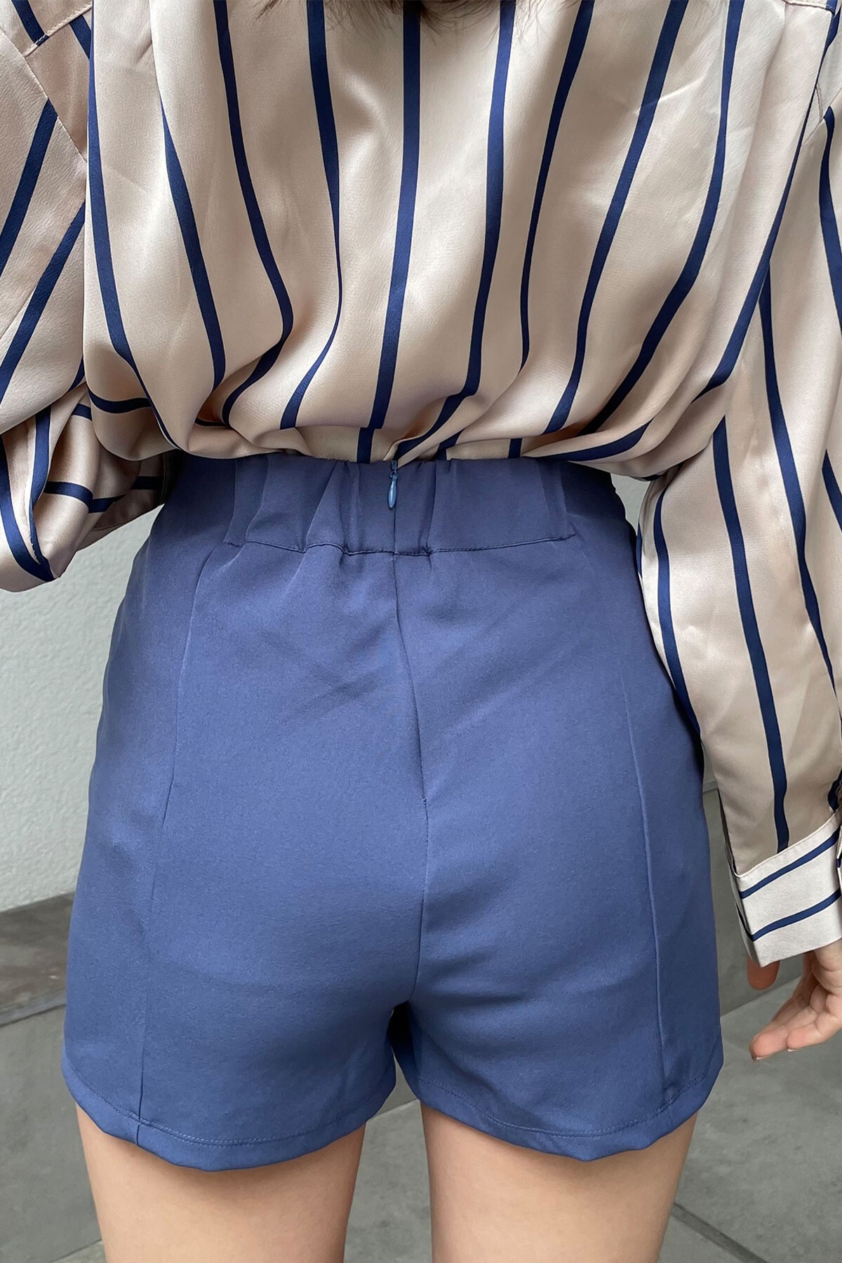 İndigo Mini Yırtmaç Detaylı Şort Etek