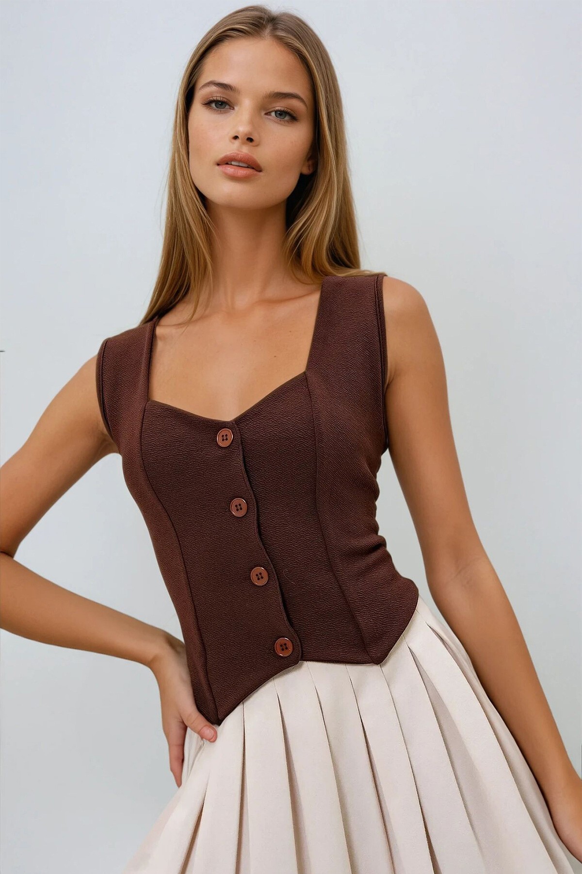 Kahve Kalp Yaka Düğmeli Crop Yelek