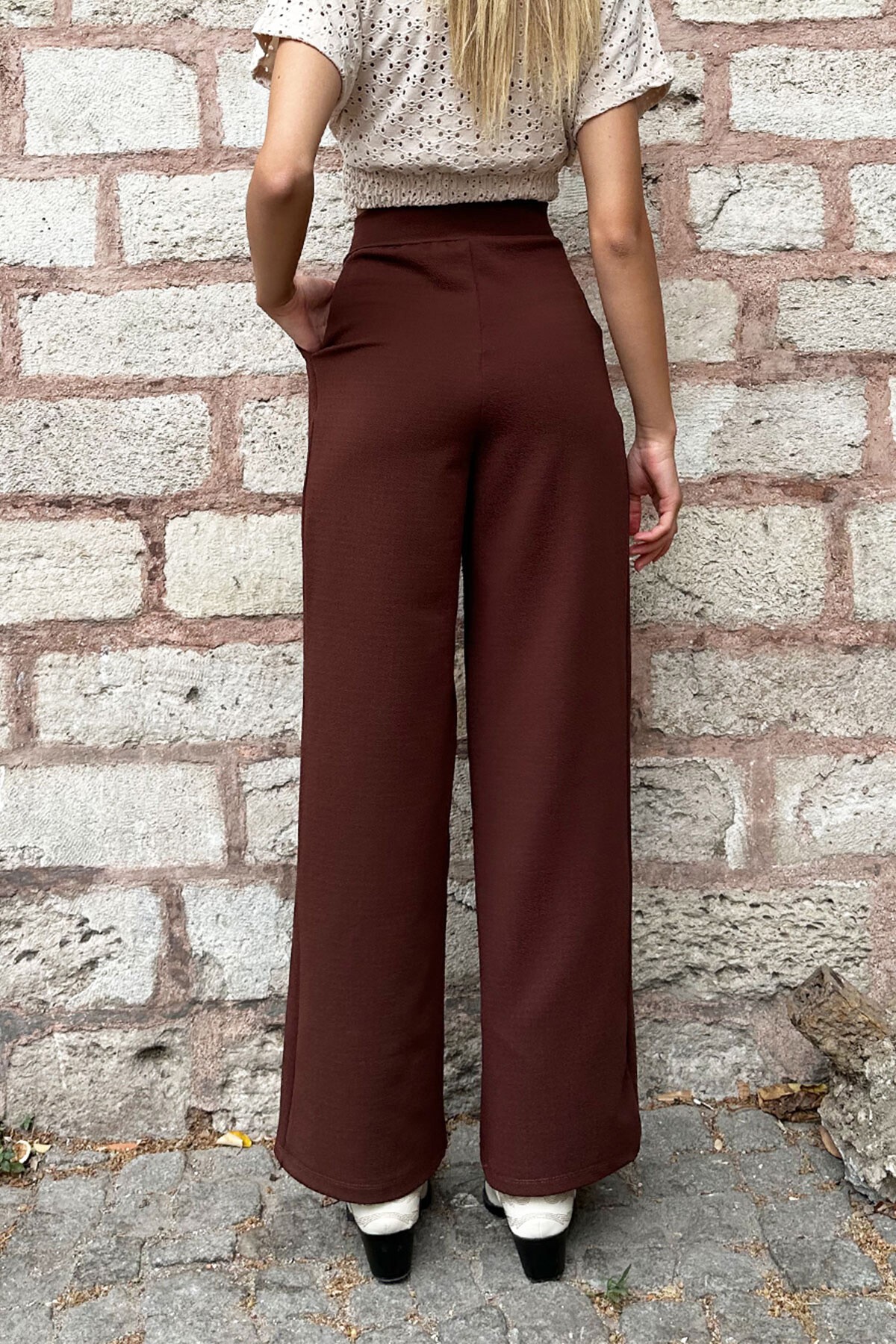 Kahve Yüksek Bel Çift Cepli Pileli Cırt Kapamalı Palazzo Pantolon