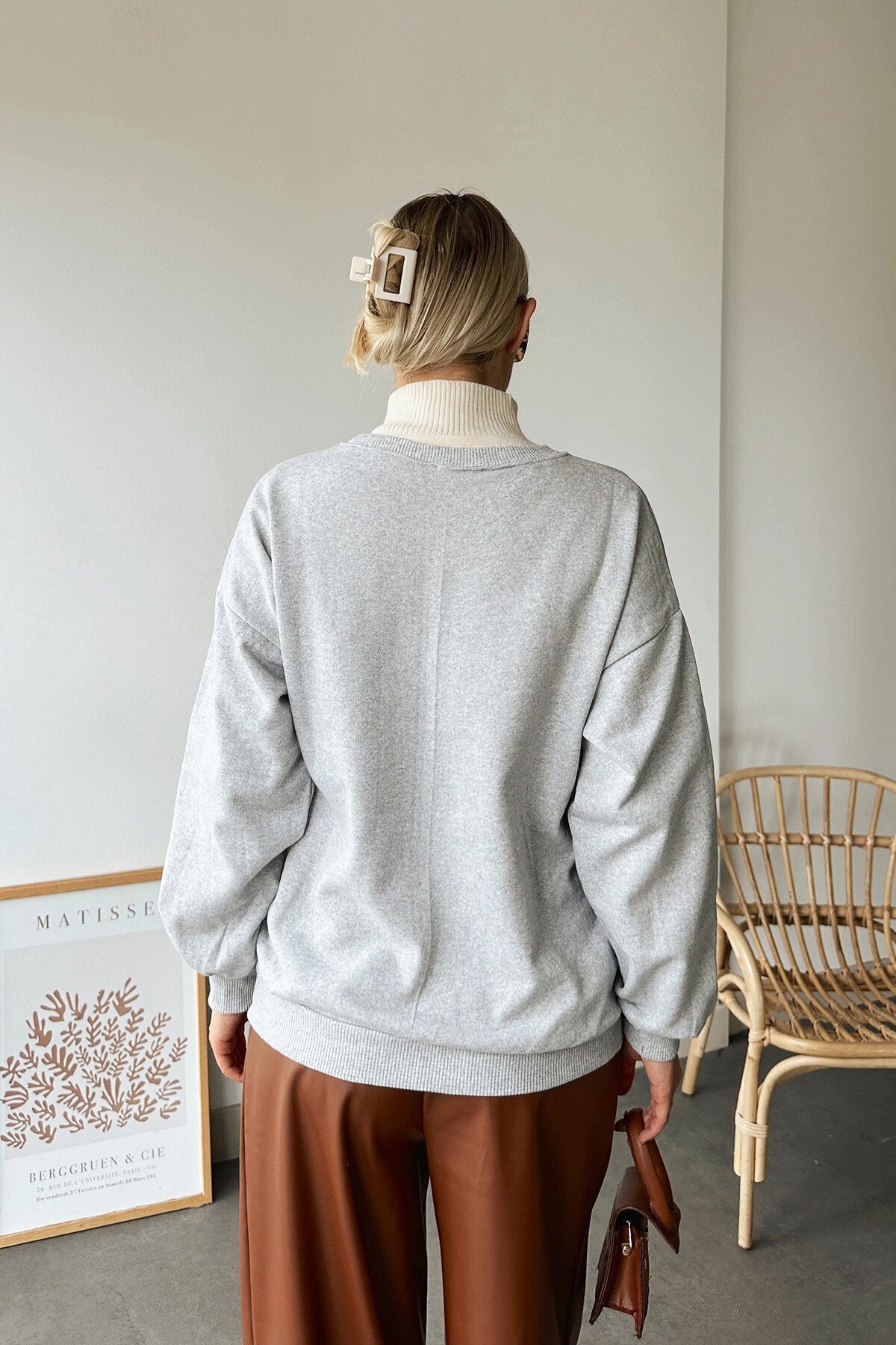 Kahverengi Bisiklet Yaka İçi Şardonlu Önü Baskılı Oversize Sweatshirt