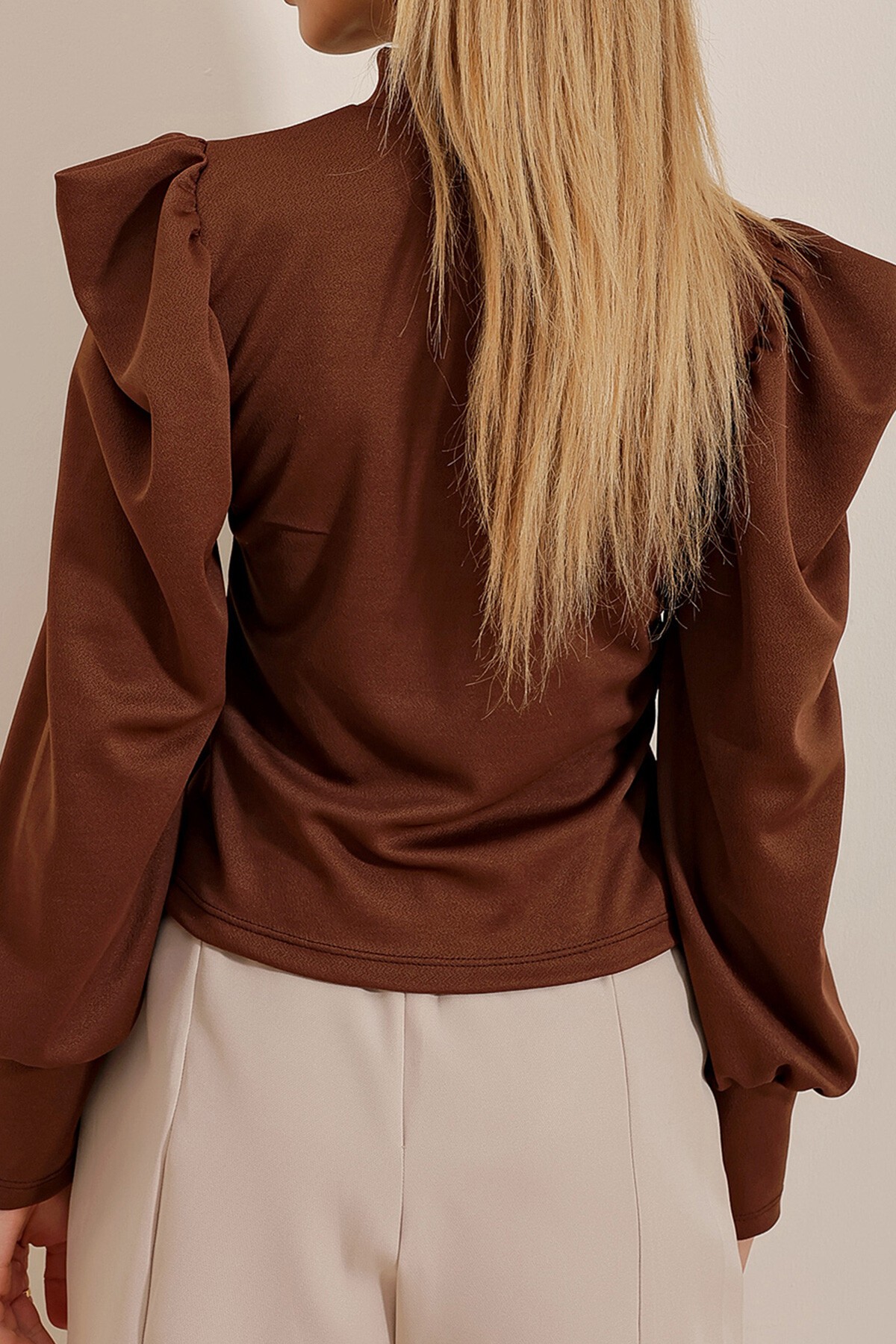 Kahverengi Hakim Yaka Prenses Kol Dokuma Crop Bluz
