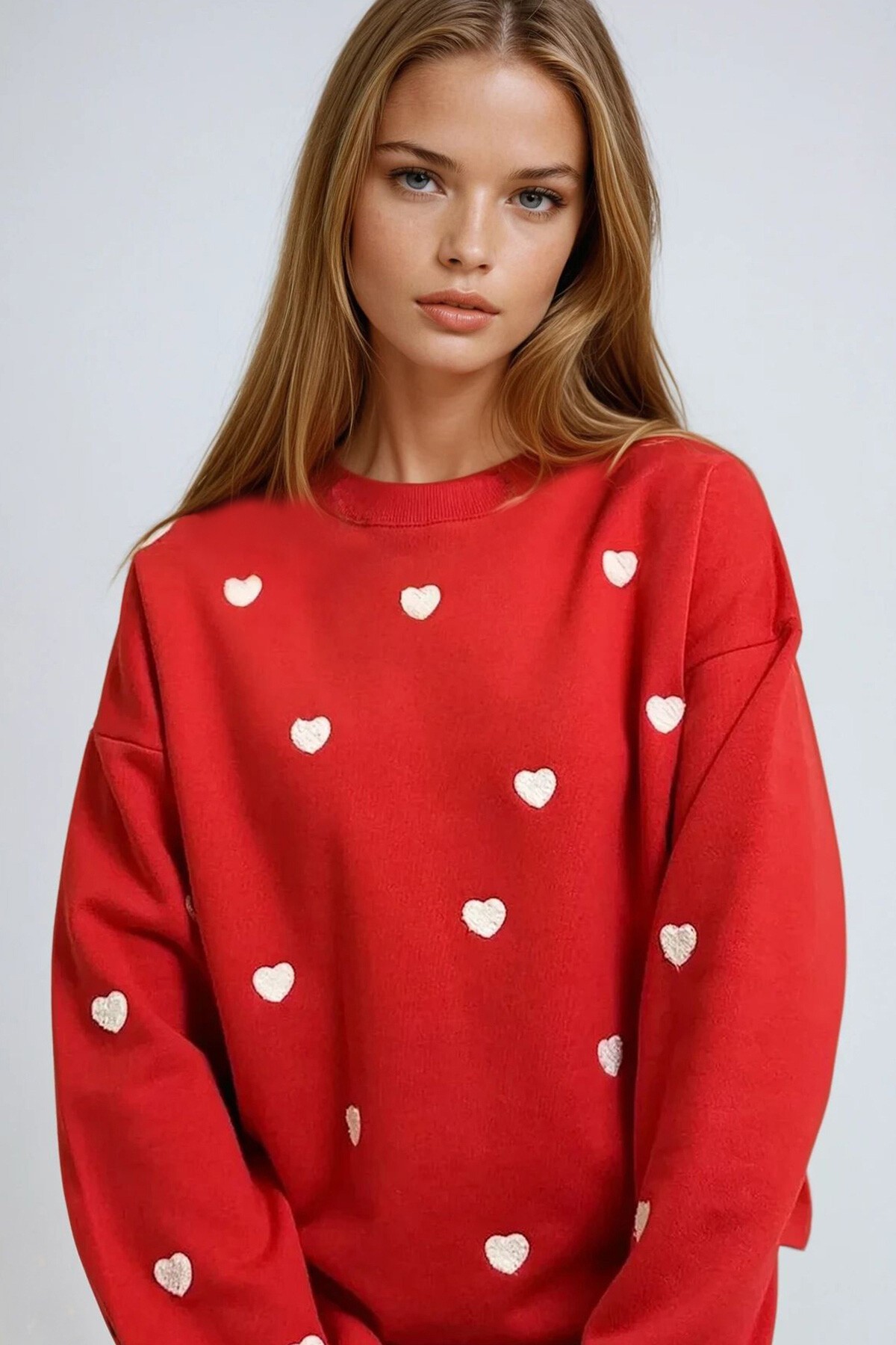 Kırmızı Bisiklet Yaka Kalp Nakışlı Kışlık Kalın Triko Kazak
