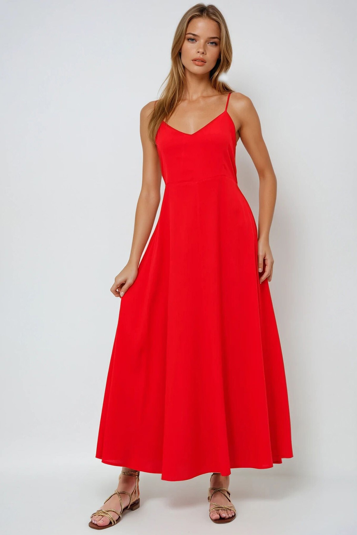 Kırmızı İp Askılı Sırtı Bağlama Detaylı Maxi Boy Yazlık Elbise