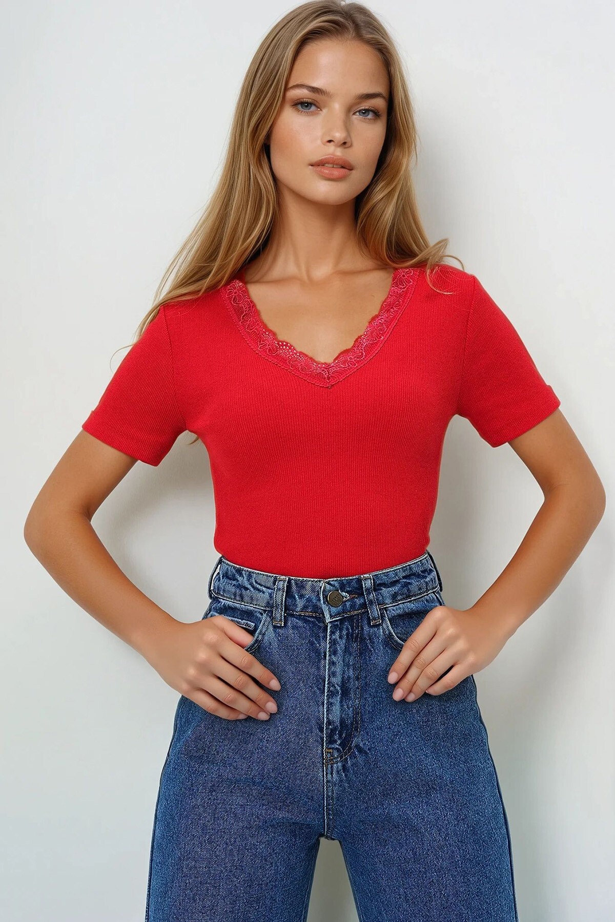 Kırmızı Ön Arka V Yaka Dantel Detaylı Kısa Kol Bluz