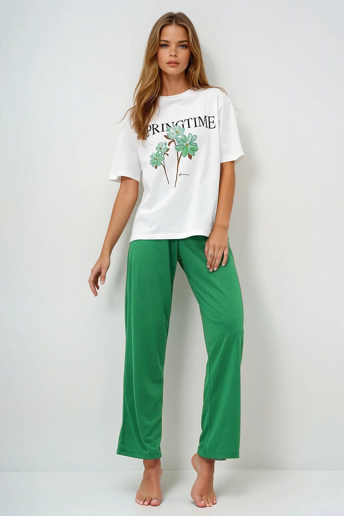 Koyu Yeşil Bisiklet Yaka Baskılı T Shirt Ve Düz Renk Pantolonlu Pijama Takımı