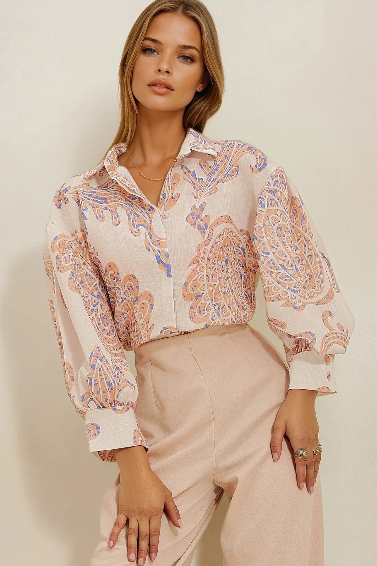 Krem-Kahve Prenses Etnik Desenli Flamlı Keten Dokuma Gömlek