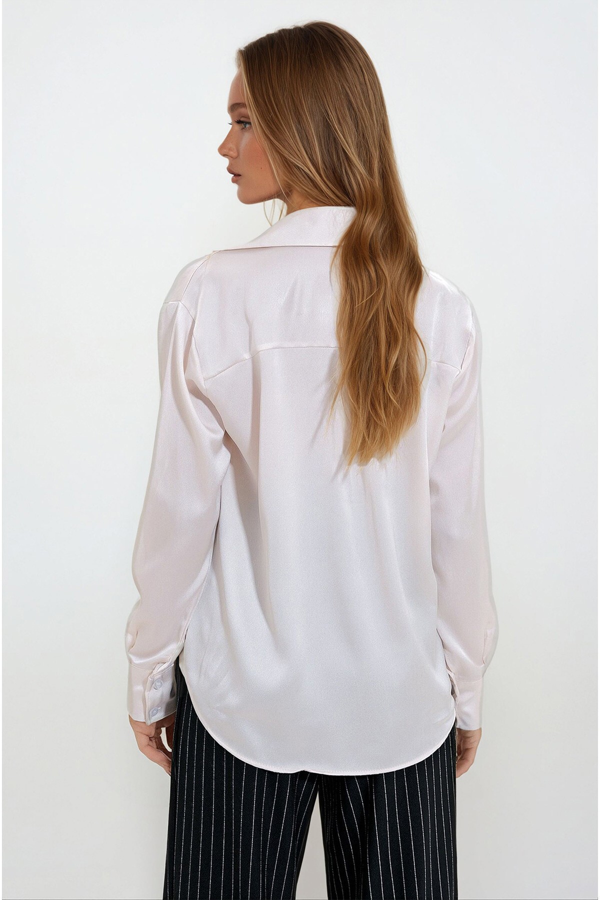 Krem Rahat Kesim Saten Dokuma Gömlek