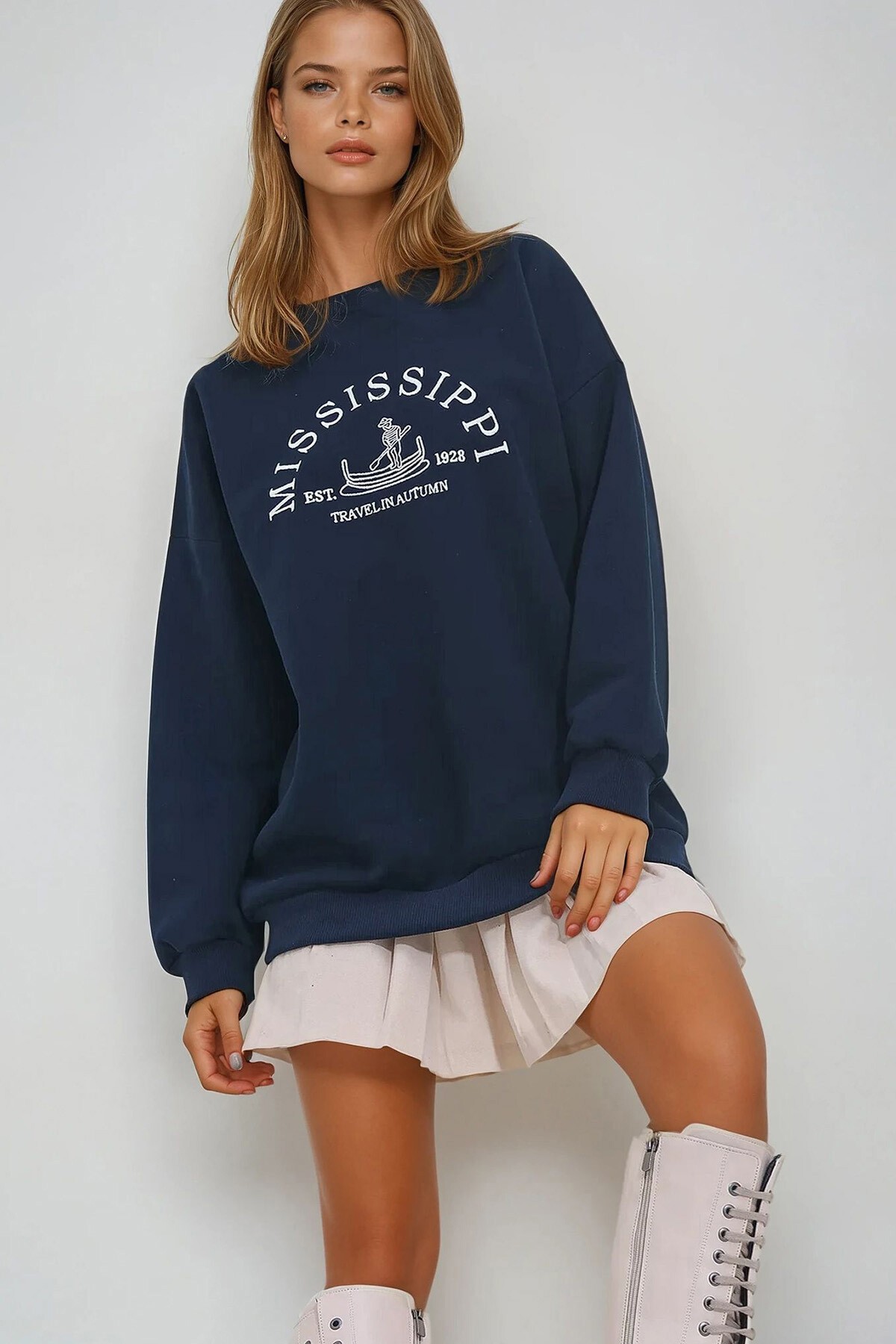 Lacivert Bisiklet Yaka 3 İplik İçi Şardonlu Nakışlı Oversize Sweatshirt