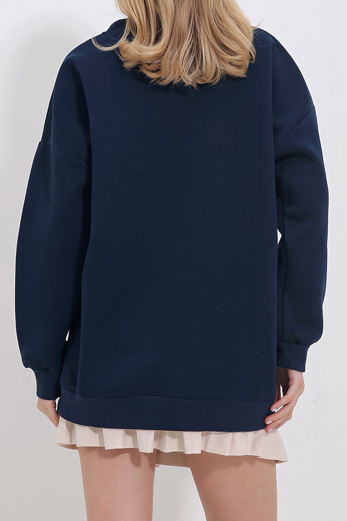 Lacivert Bisiklet Yaka 3 İplik İçi Şardonlu Nakışlı Oversize Sweatshirt