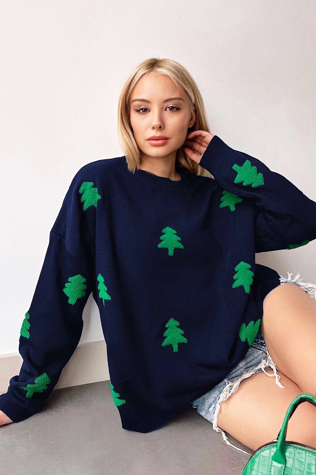 Lacivert Bisiklet Yaka Ağaç Desenli Triko Kazak