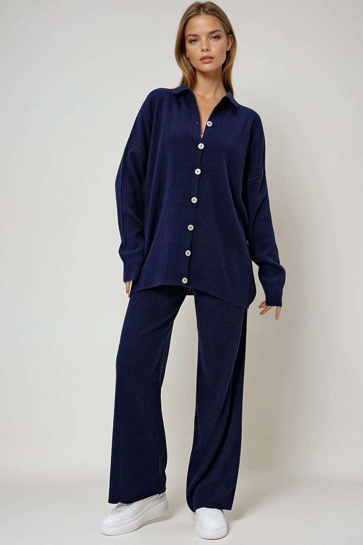 Lacivert Düğmeli Kendinden Dokulu Triko Takım