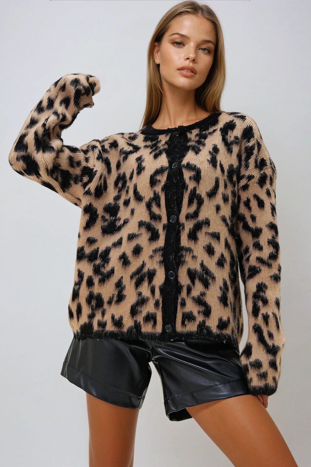 Leopar Bisiklet Yaka Leopar Desenli Triko Hırka