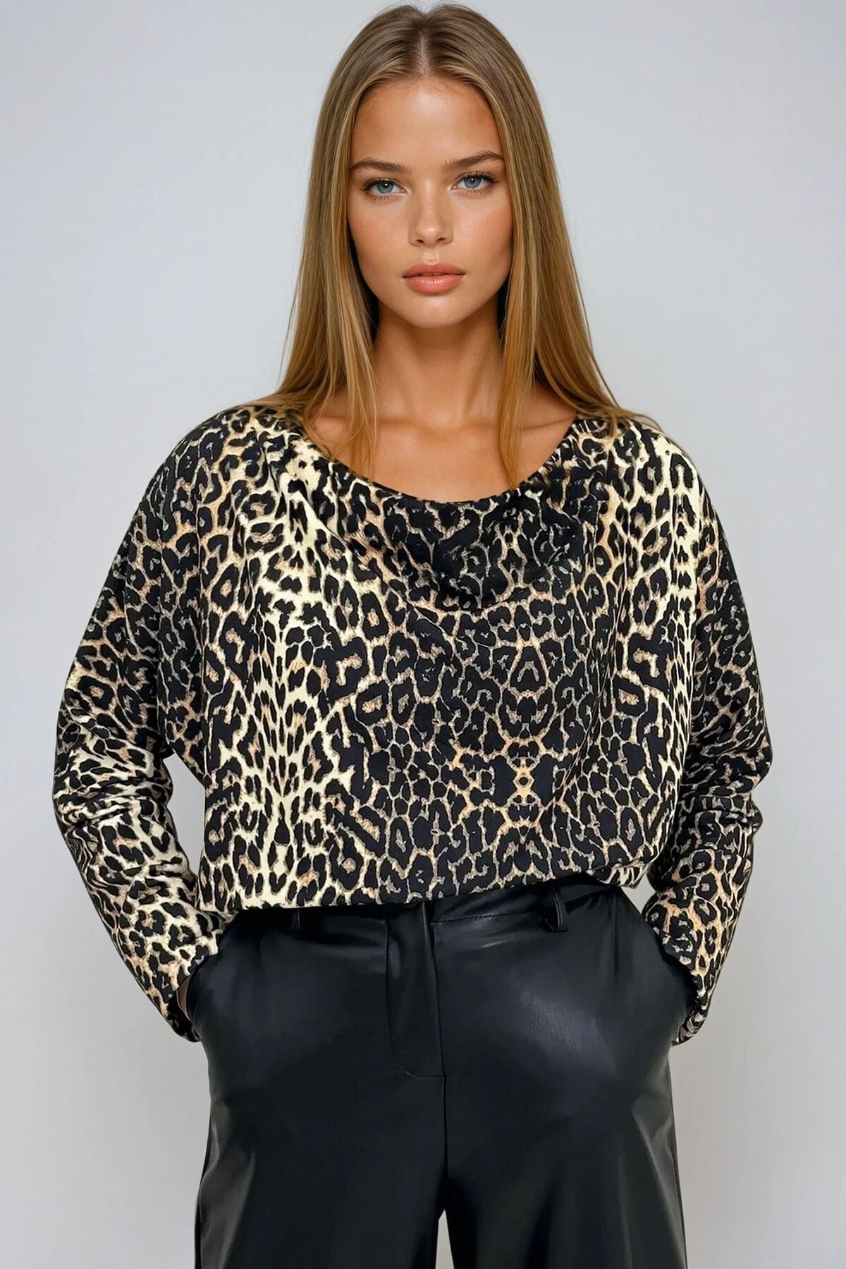 Leopar Degaje Yaka Geniş Kesim Örme Bluz