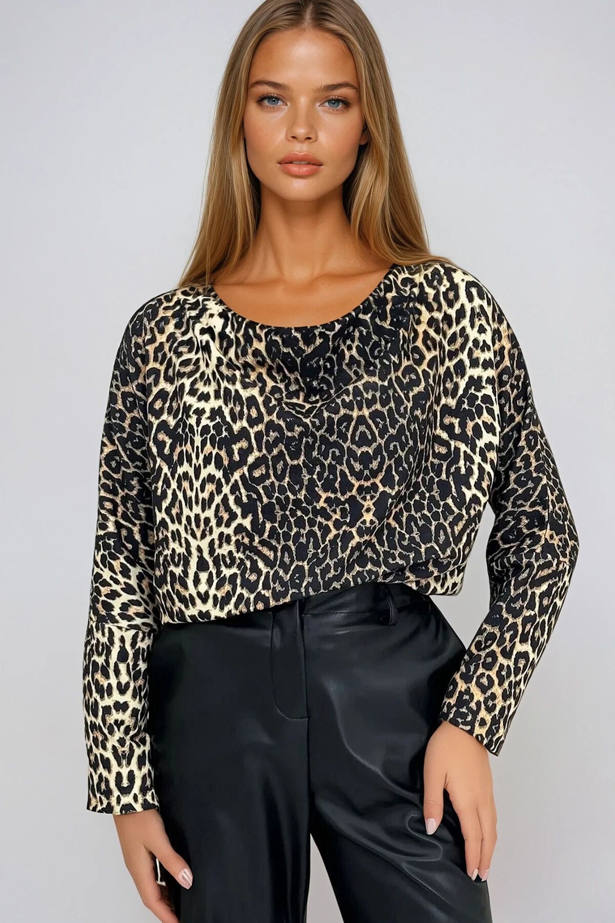 Leopar Degaje Yaka Geniş Kesim Örme Bluz