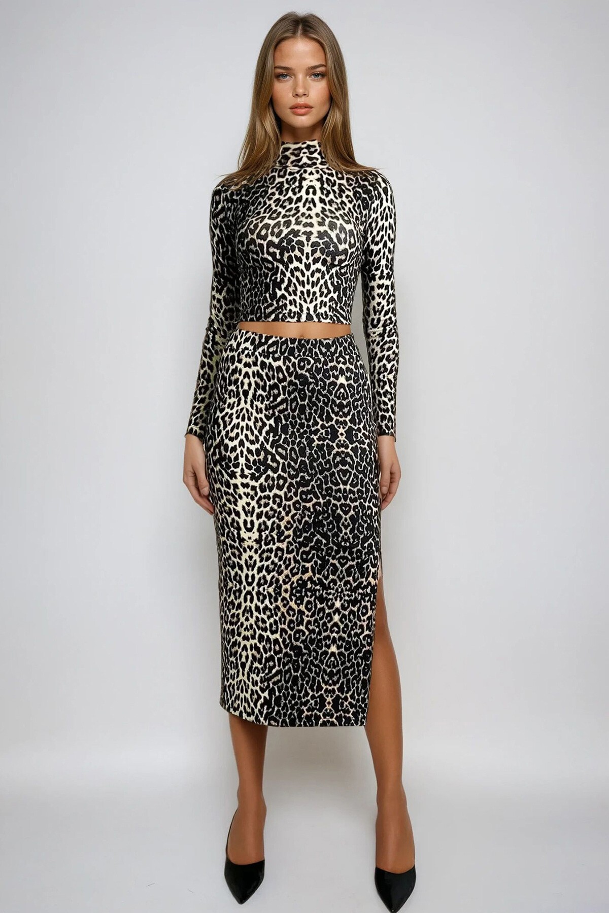 Leopar Leopar Desen Yumuşak Dokulu Crop Bluz Ve Maxi  Boy Etek Takım