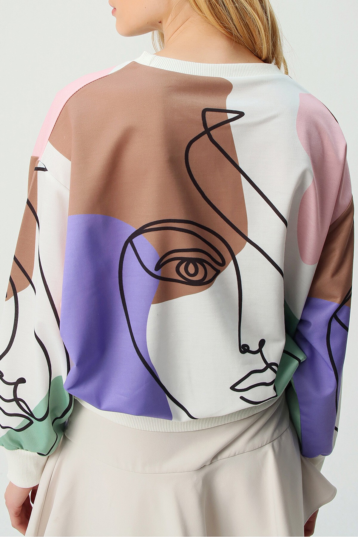 Lila Bisiklet Yaka Dijital Baskılı Sweatshirt