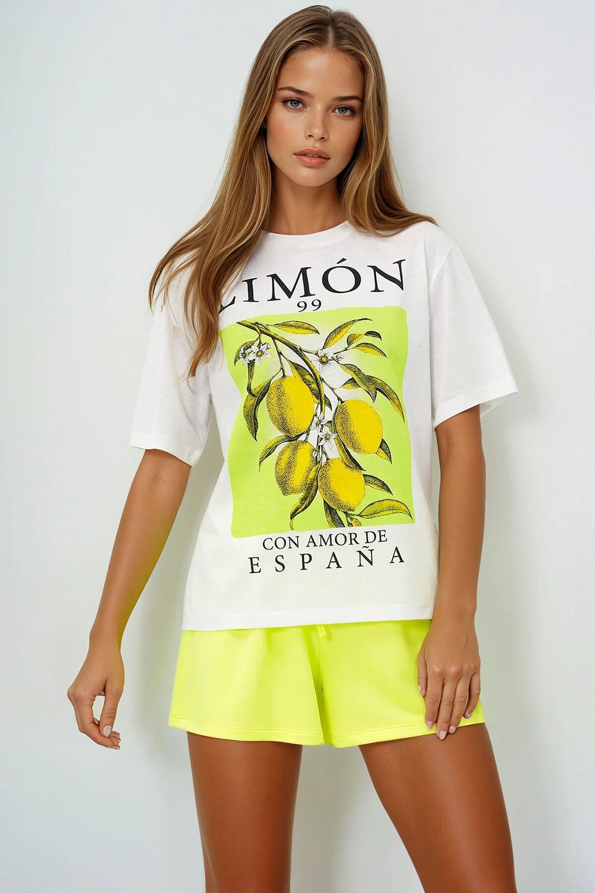 Limon Sarısı Limon Baskılı Pamuklu Basic T Shırt Ve Şortlu Pijama Takımı