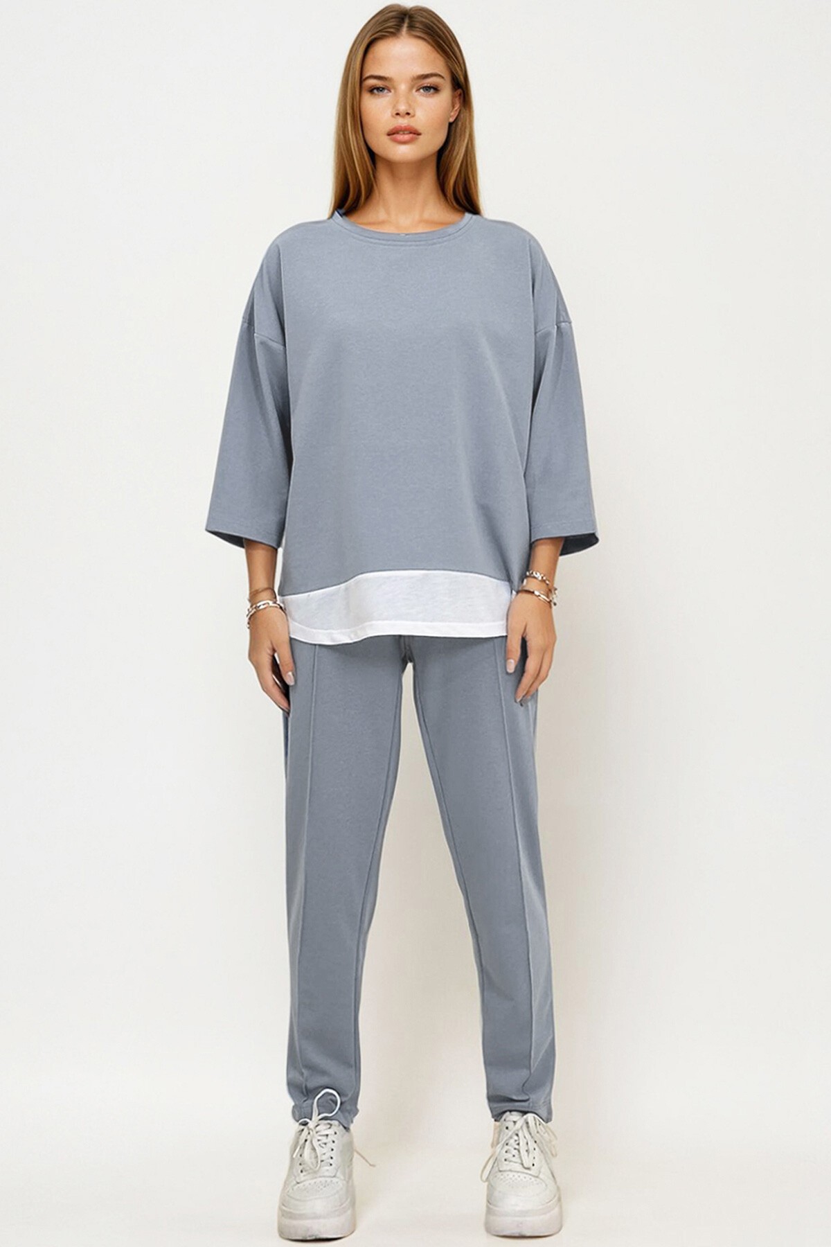 Mavi Bisiklet Yaka Renk Garnili Bluz Ve Çift Cepli Nervür Dikişli Pantolon İkili Takım