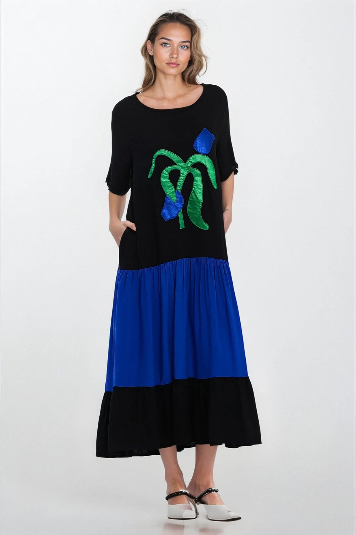 Mavi Çift Cepli Çiçek Baskılı Kısa Kollu Elbise