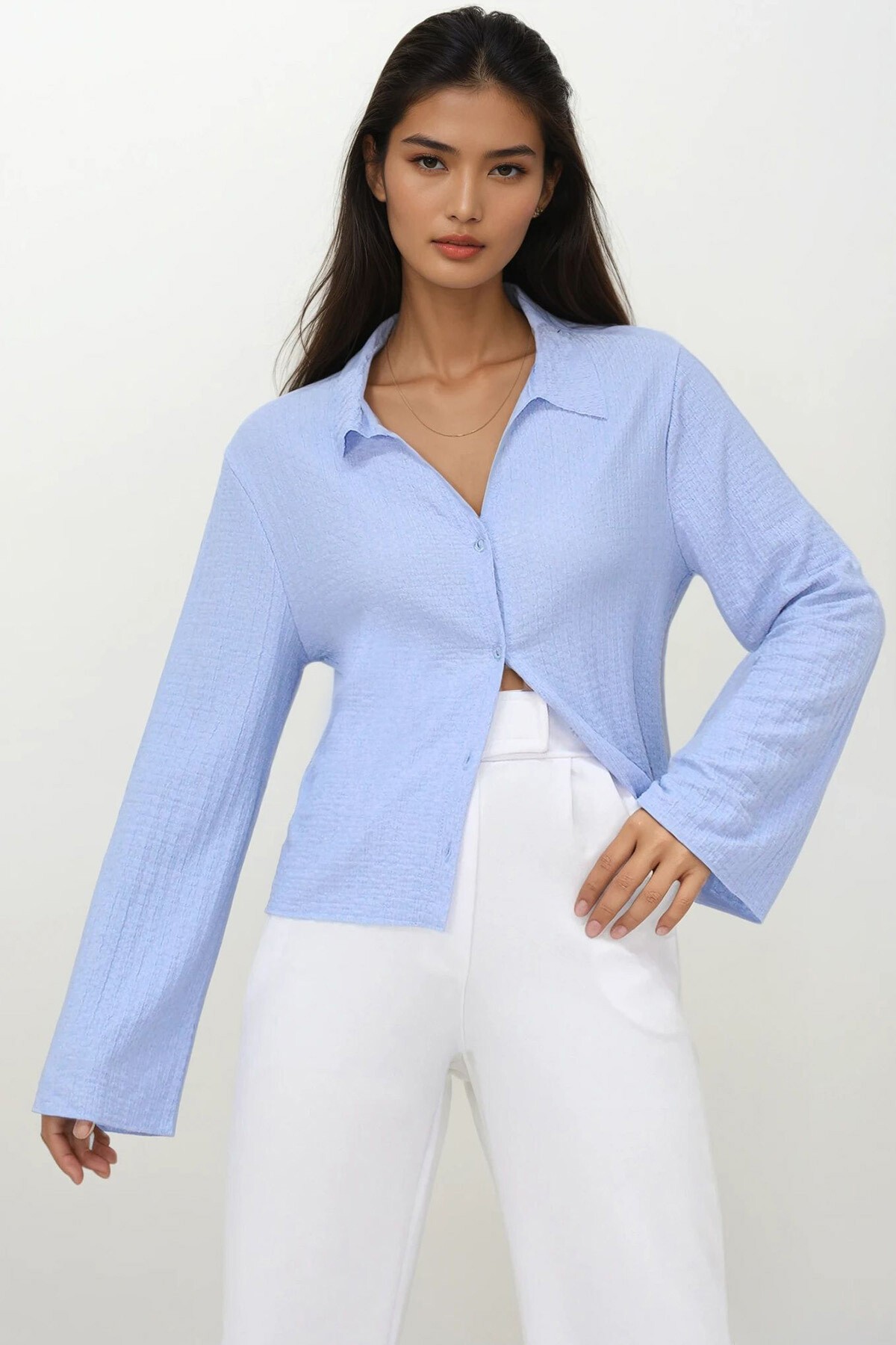 Mavi V Yaka İspanyol Kollu Gofre Kumaş Yazlık Gömlek