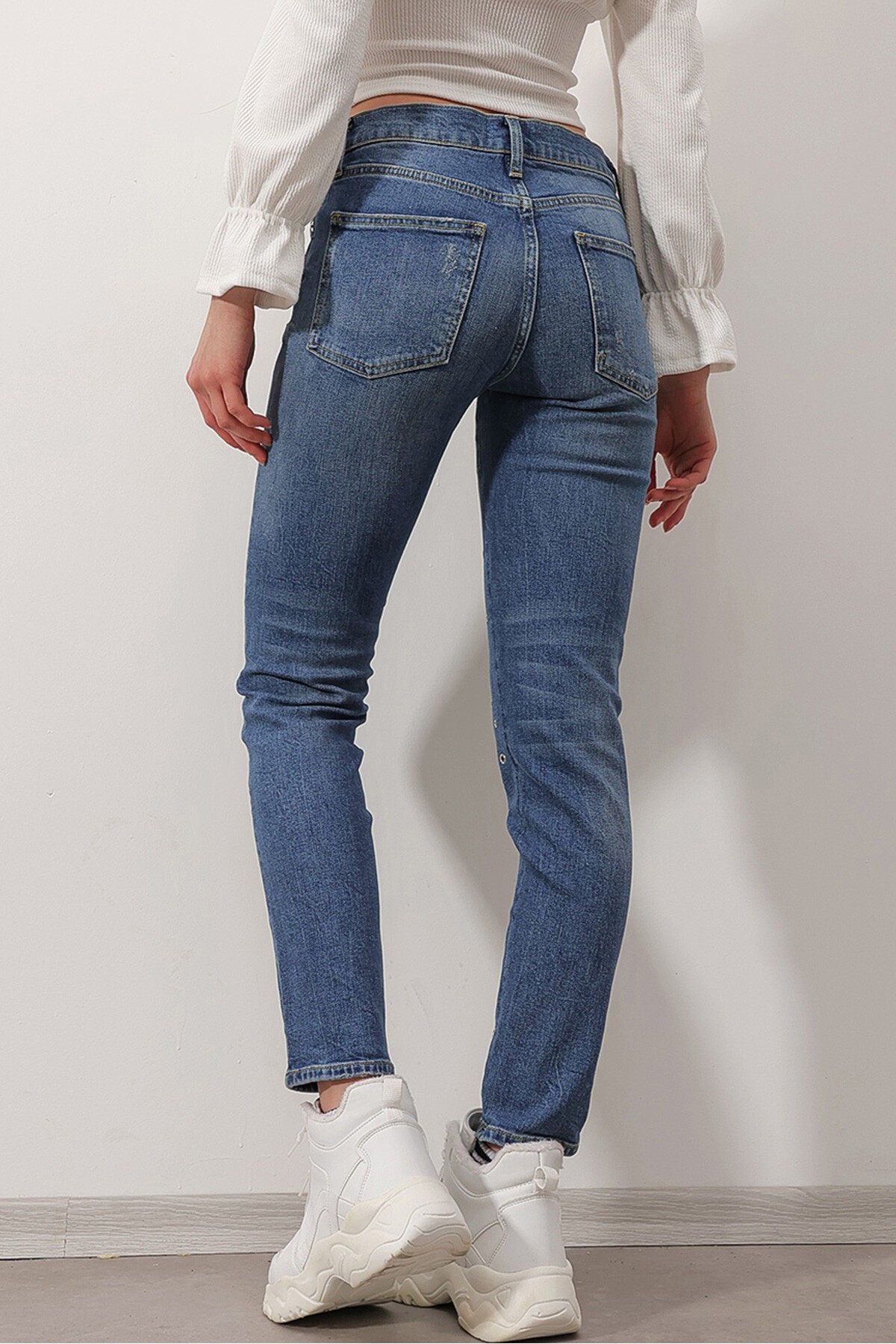 Mavi Yüksek Bel Beş Cepli Kuş Gözü Detaylı Skinny Jean