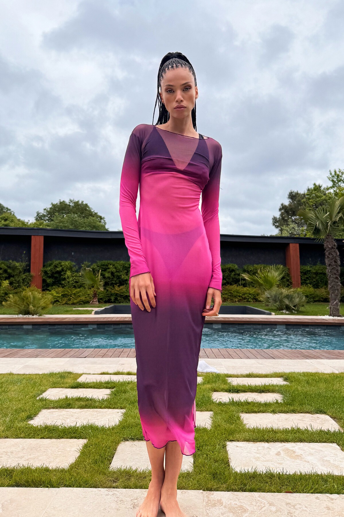 Pembe Batik Desenli Astarsız Arkası Yırtmaçlı Tül Plaj Elbisesi