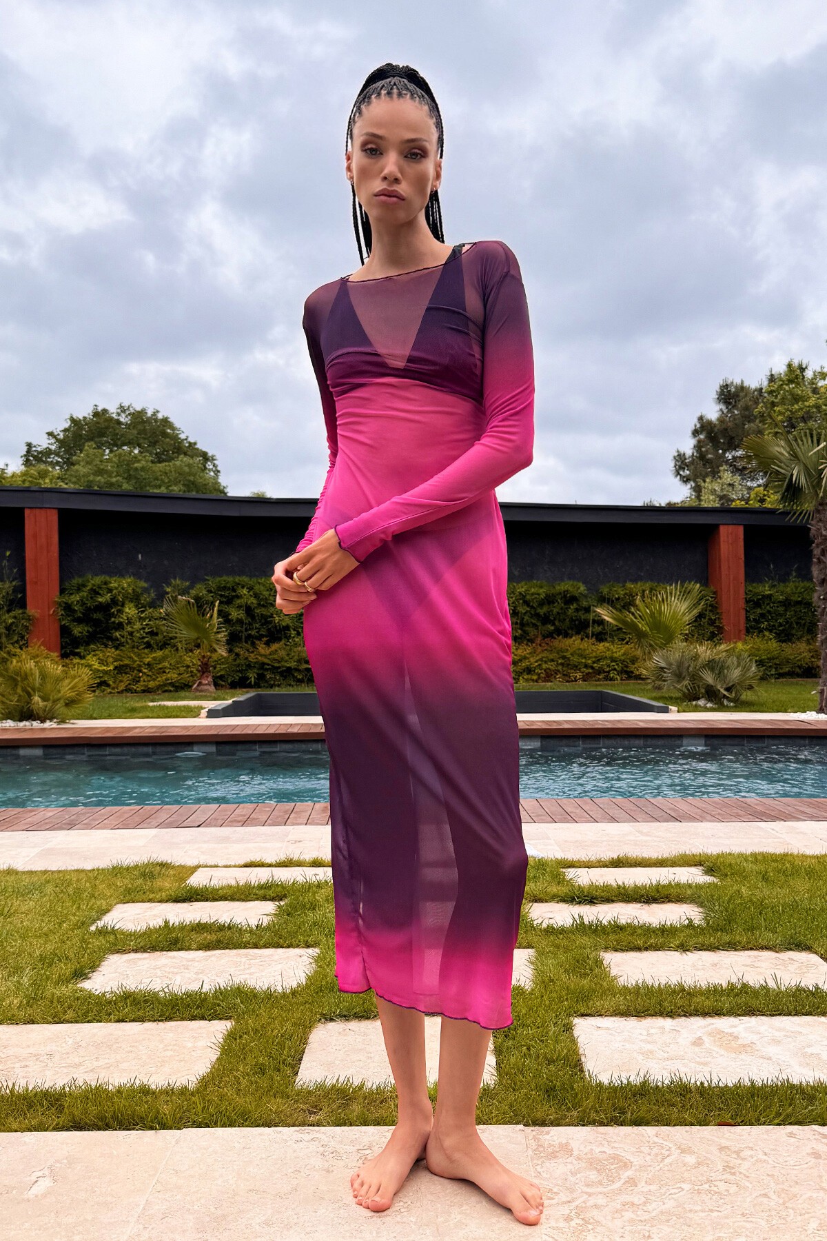 Pembe Batik Desenli Astarsız Arkası Yırtmaçlı Tül Plaj Elbisesi