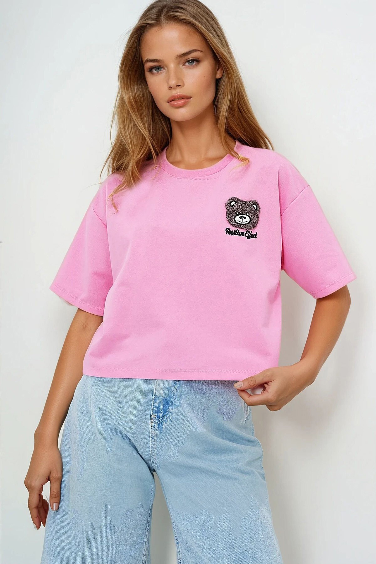 Pembe Bisiklet Yaka Ayıcık Motifli Oversize Crop T Shırt