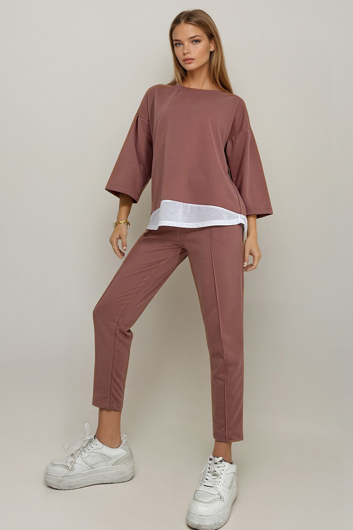 Pembe Bisiklet Yaka Renk Garnili Bluz Ve Çift Cepli Nervür Dikişli Pantolon İkili Takım