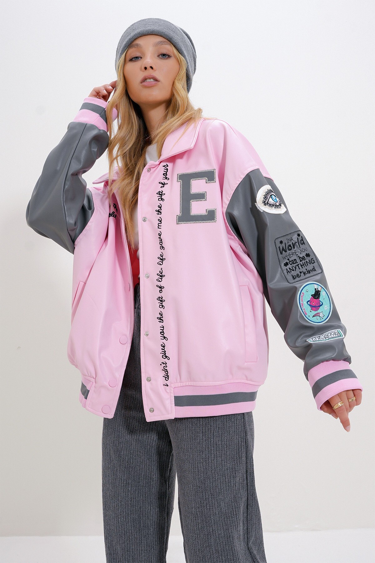 Pembe Çıtçıt Kapamalı Oversize Ceket