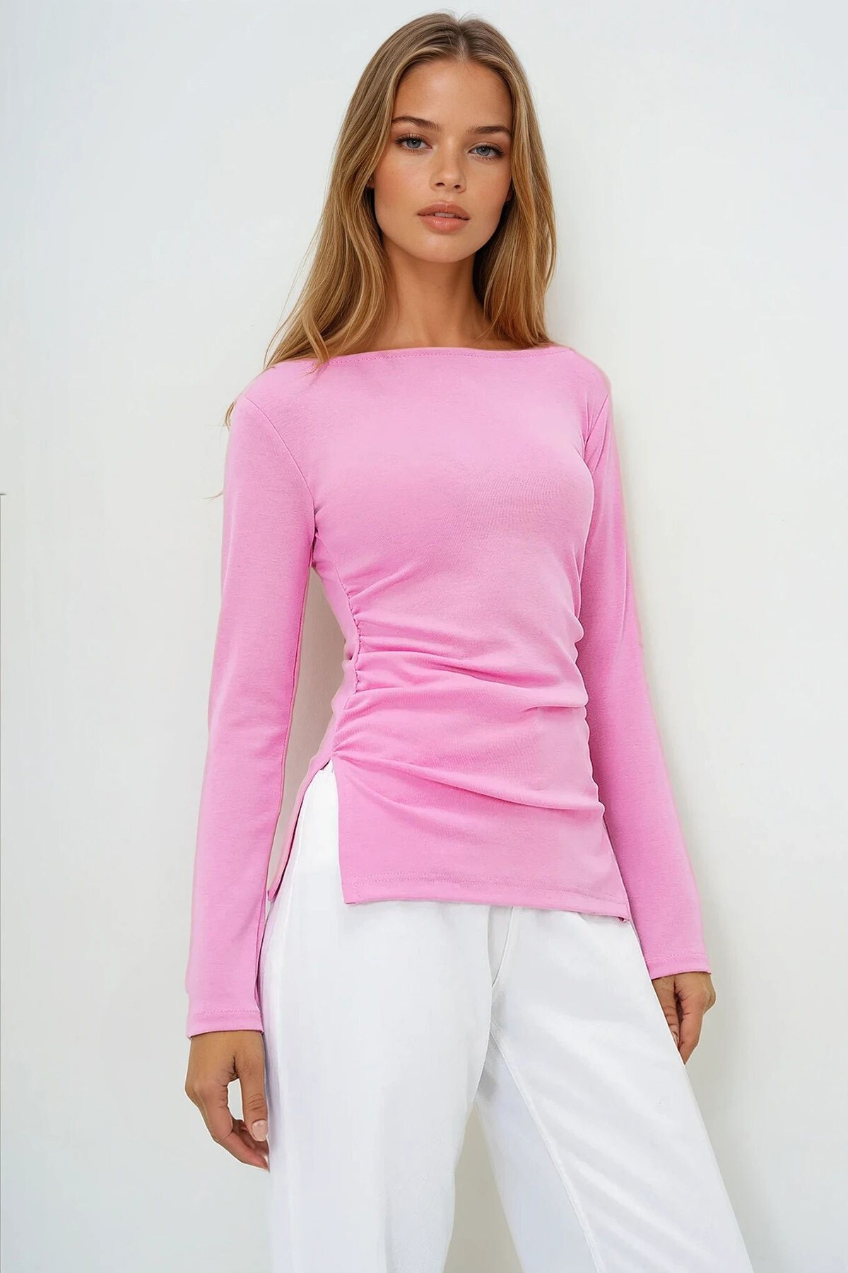 Pembe Geniş Yaka Drapeli Yırtmaçlı Bluz