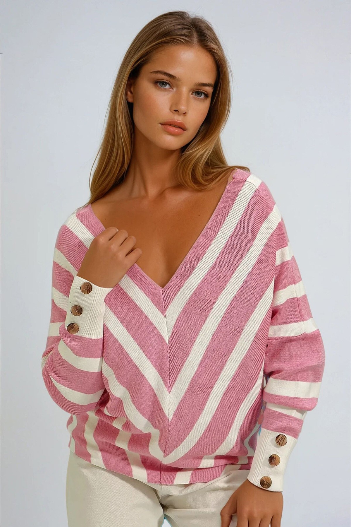 Pembe V Yaka Verev Çizgili Oversize Triko Kazak