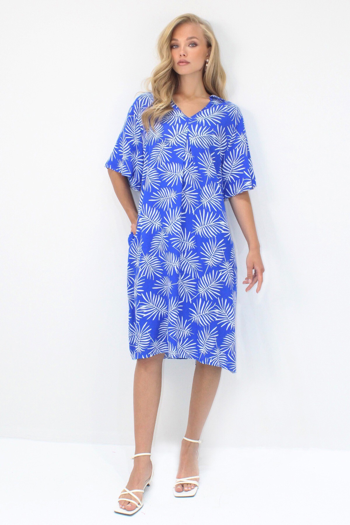 Saks Mavi Polo Yaka Kısa Kol Desenli Çift Cepli Dokuma Viskon Elbise