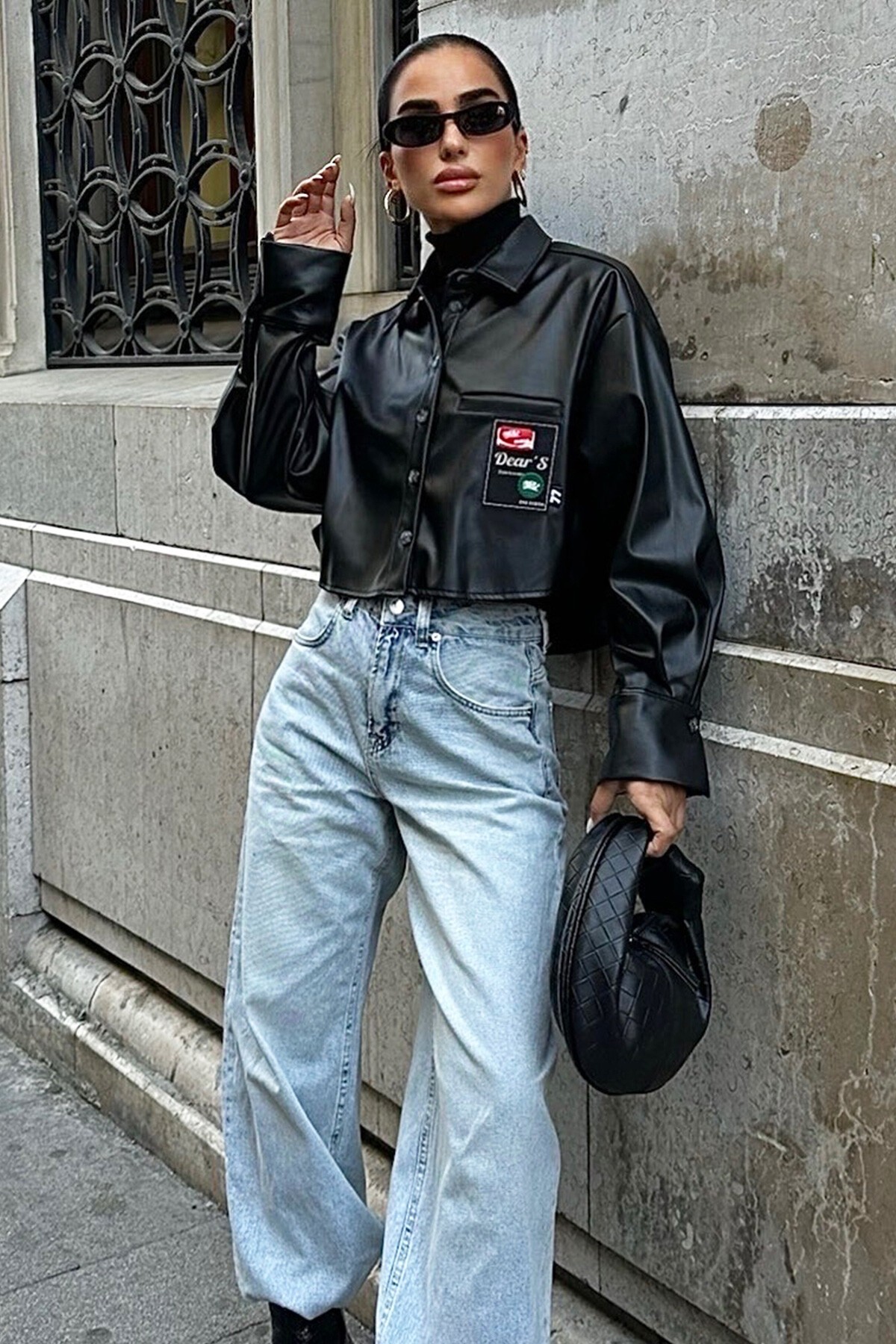 Siyah Armalı Suni Deri Ceket