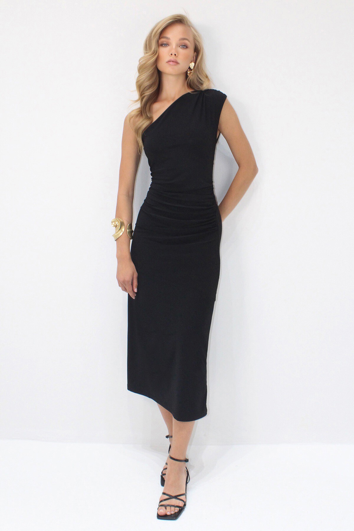 Siyah Asimetrik Kesim Tek Omuz Sandy Uzun Elbise