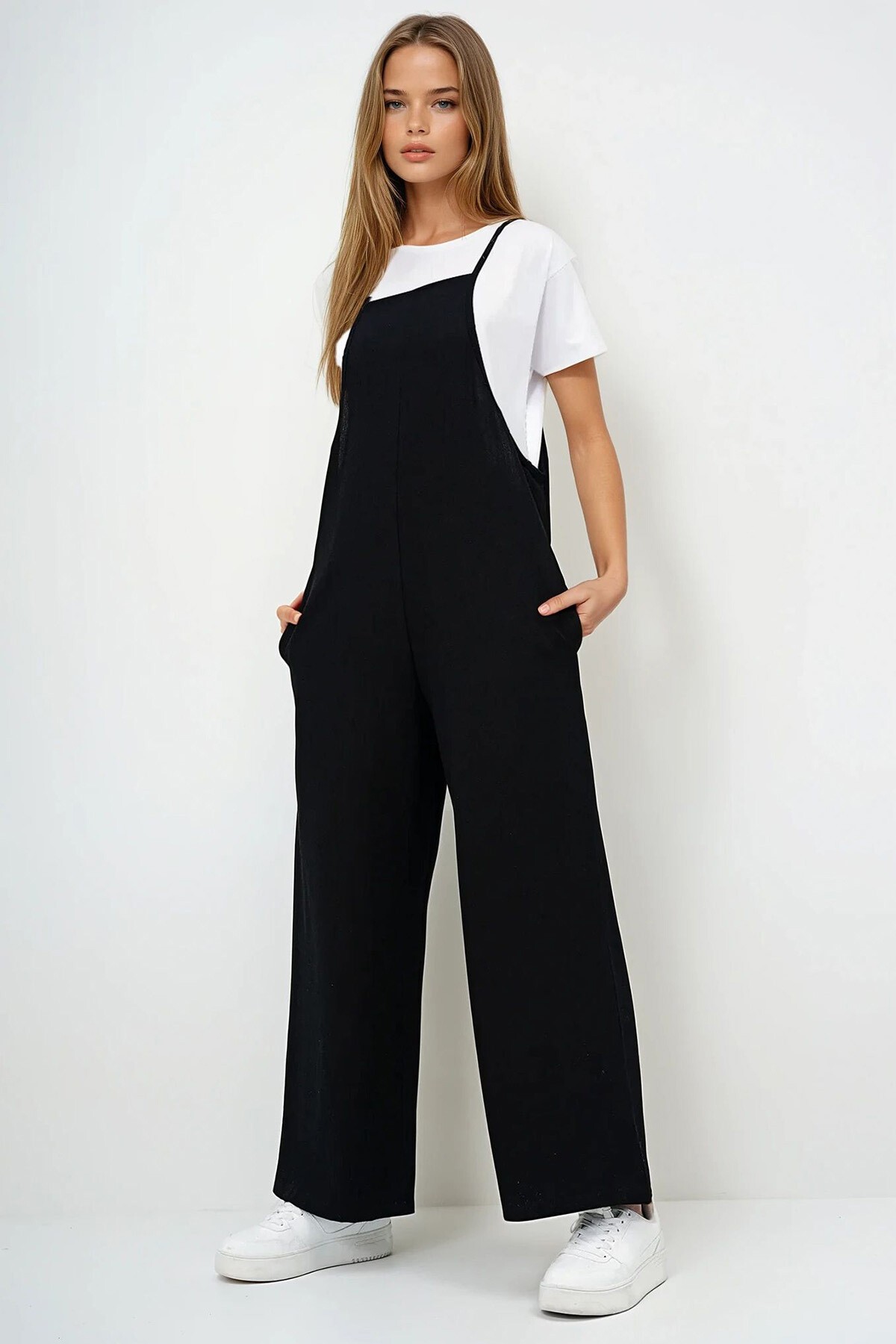 Siyah Askılı Bol Kesim Keten Tulum Ve Basic Pamuklu  T Shirt 2Li Takım