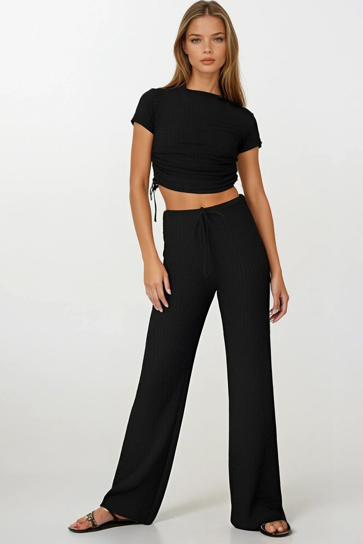 Siyah Bağlama Detaylı Crop Bluz Ve Pantolon Takım