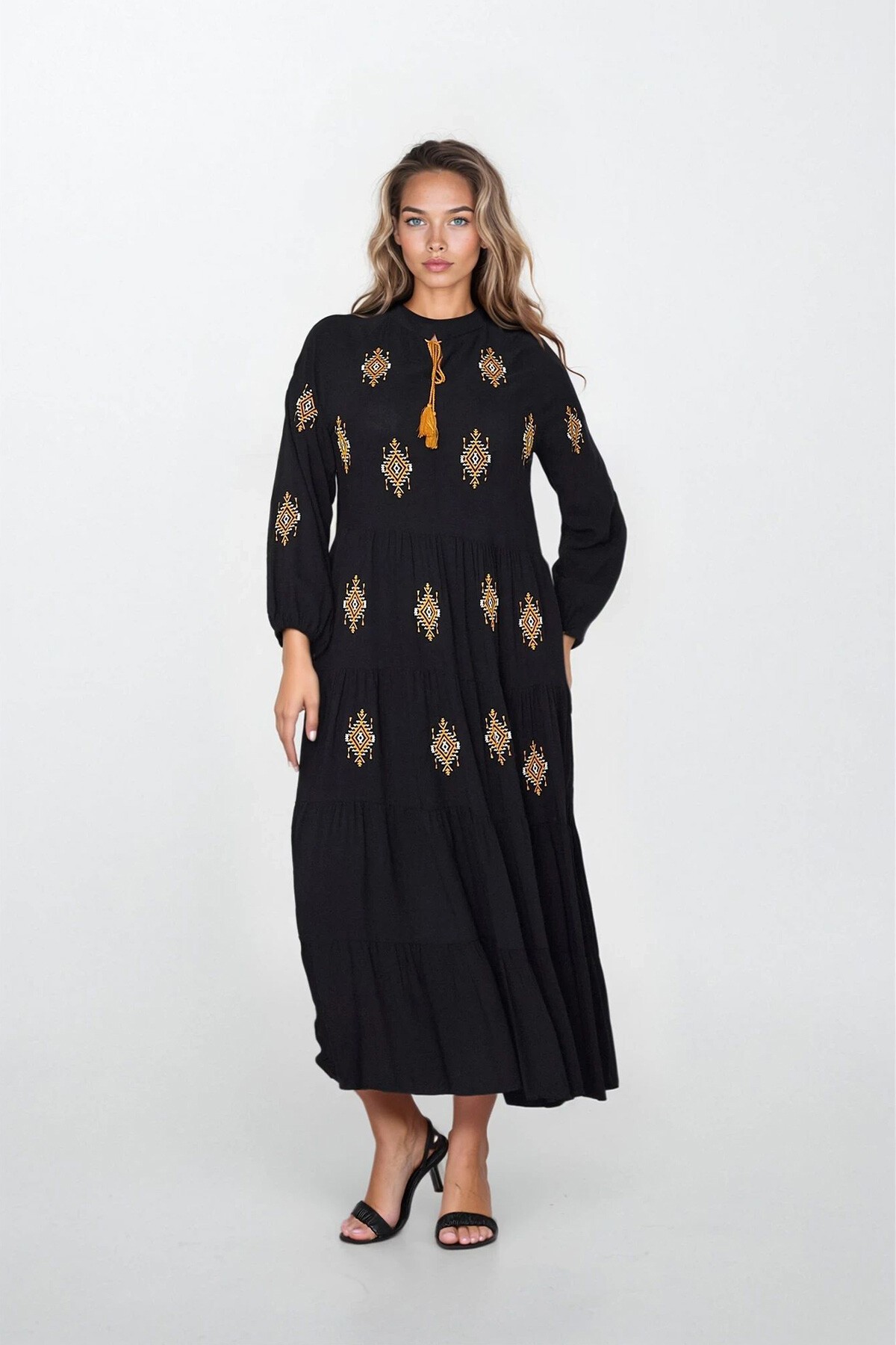 Siyah Bağlama Detaylı Kolu Lastikli Büyük Beden Viskon Elbise