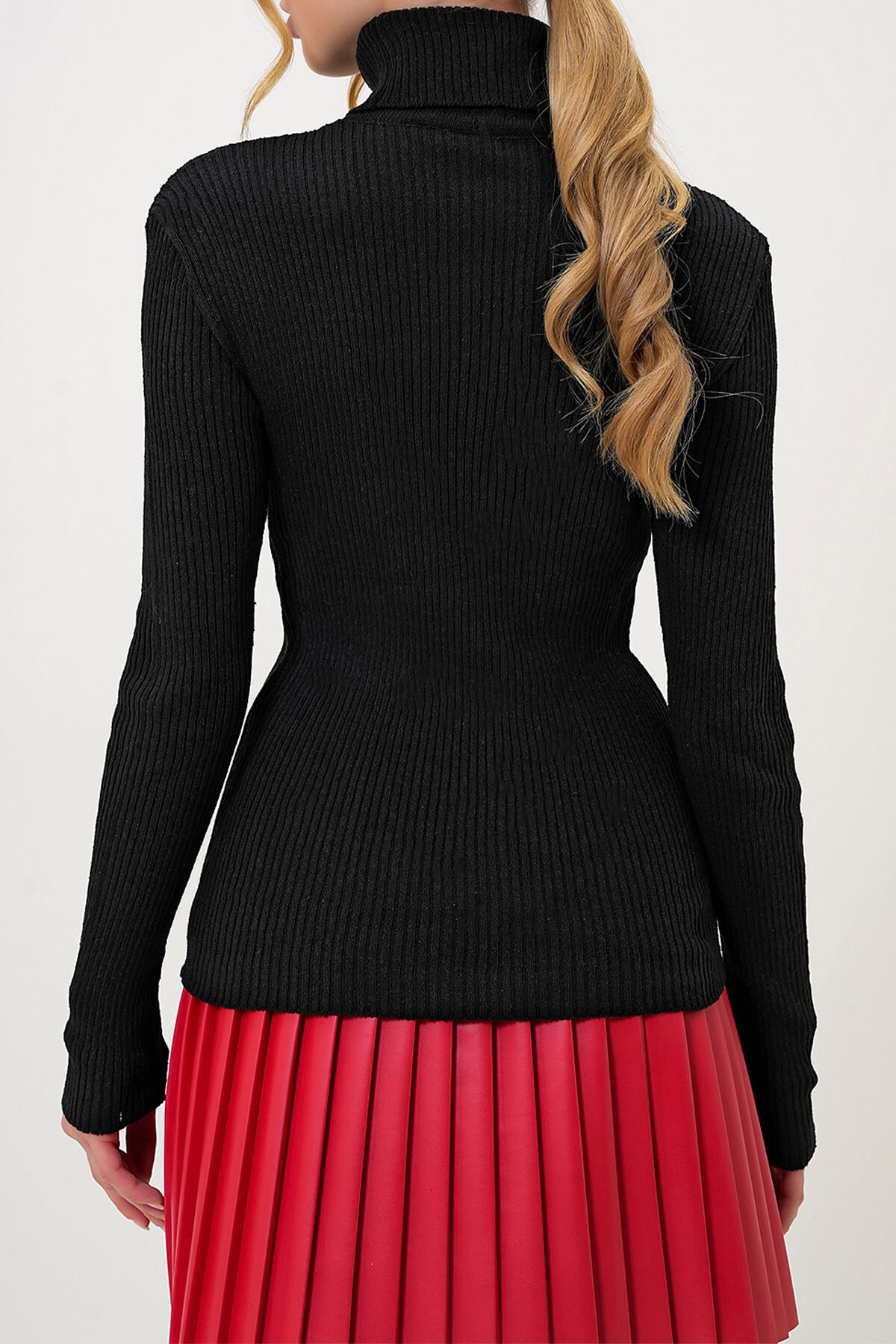 Siyah Balıkçı Yaka Fitilli Triko Kazak