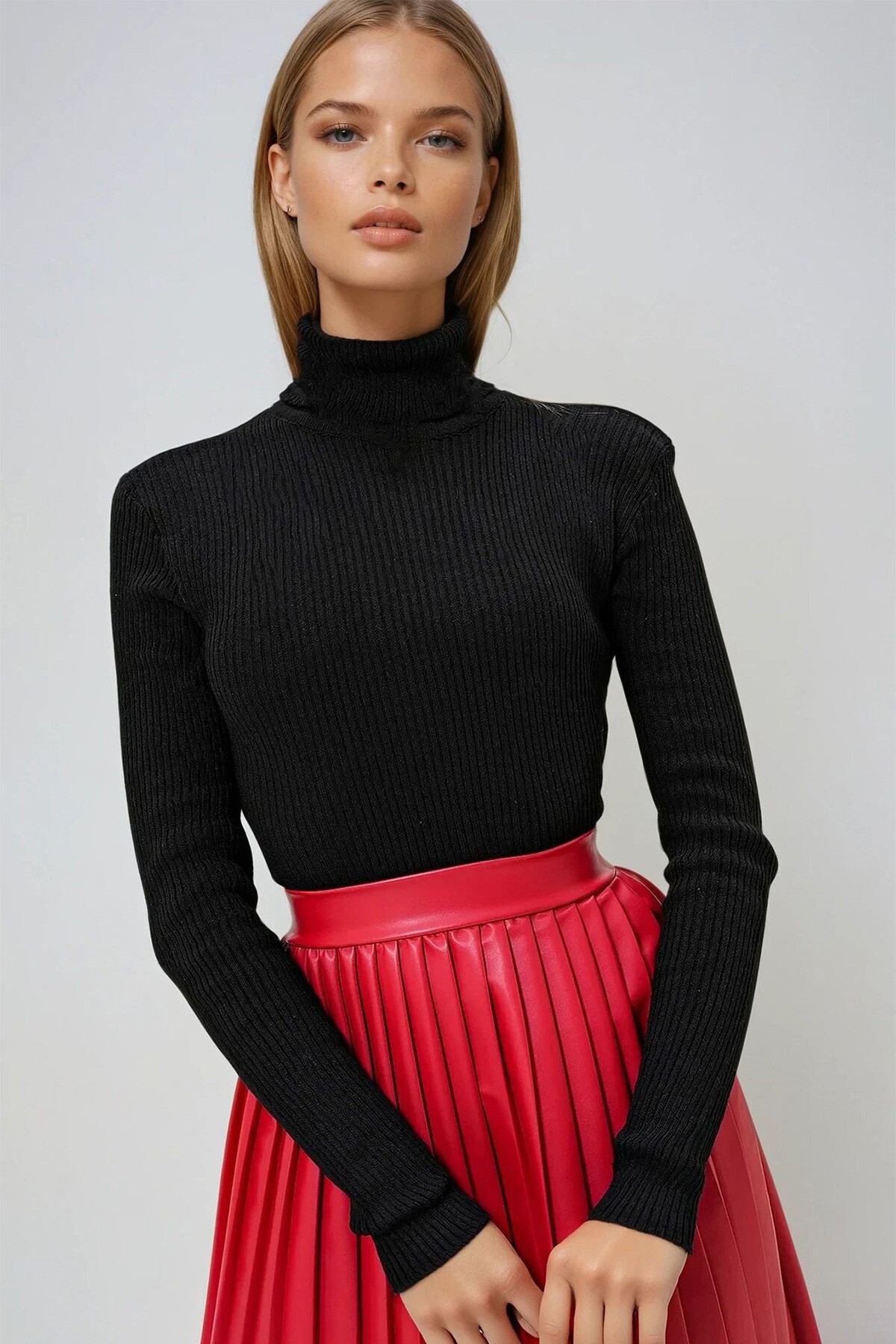 Siyah Balıkçı Yaka Fitilli Triko Kazak