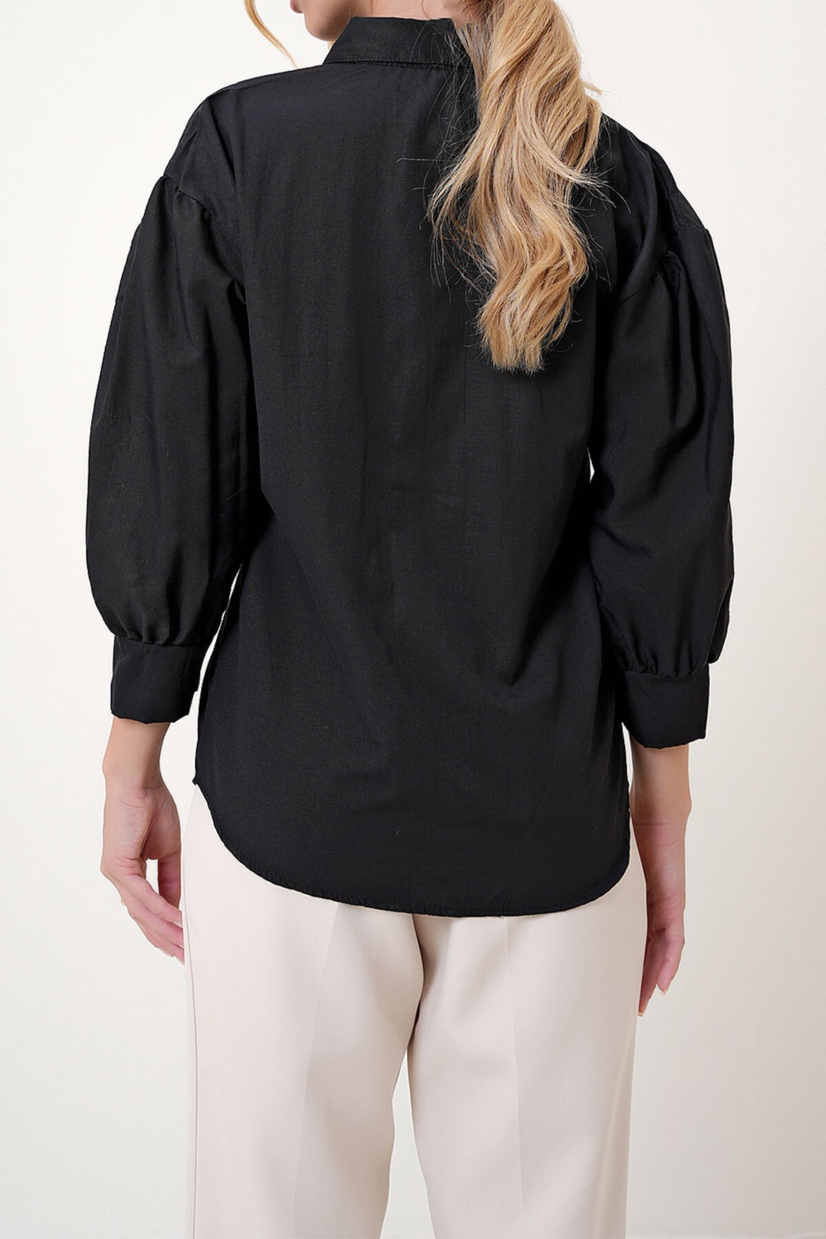 Siyah Balon Kol Gizli Patlı Dokuma Gömlek