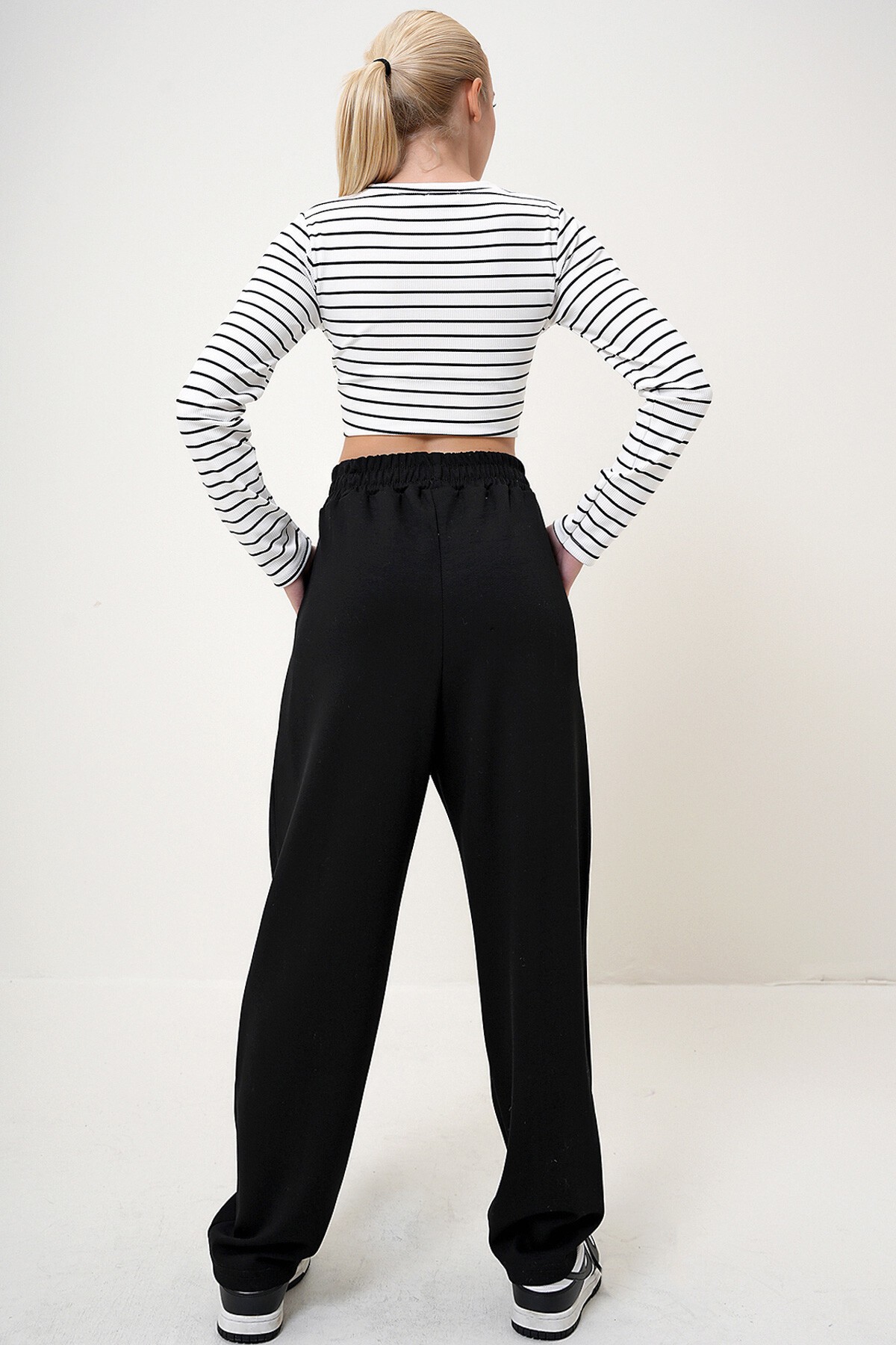 Siyah Beli Lastikli Çift Cepli Şalvar Kesim Modal Pantolon