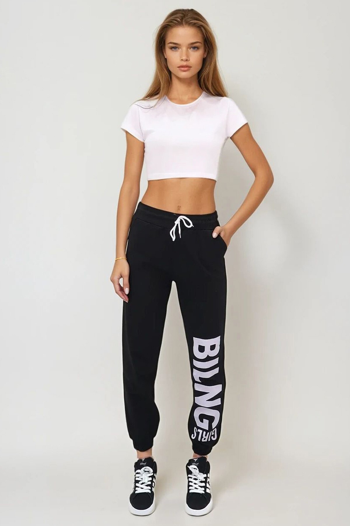 Siyah Beli Ve Paçası Lastikli Yazı Baskılı İki İplik Eşofman Altı