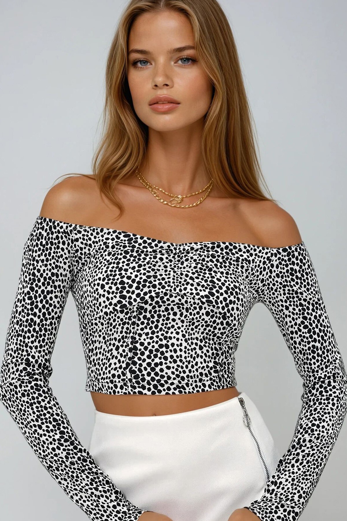 Siyah Beyaz Madonna Yaka Önü Büzgülü Uzun Kol Straplez Bluz