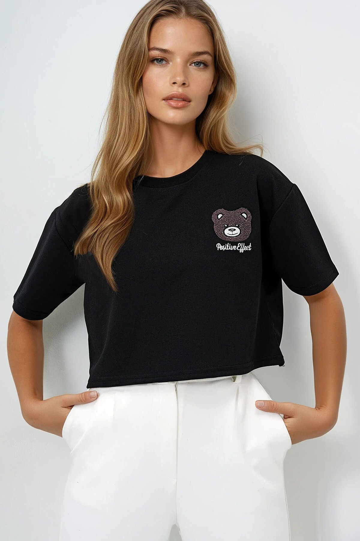 Siyah Bisiklet Yaka Ayıcık Motifli Oversize Crop T Shırt