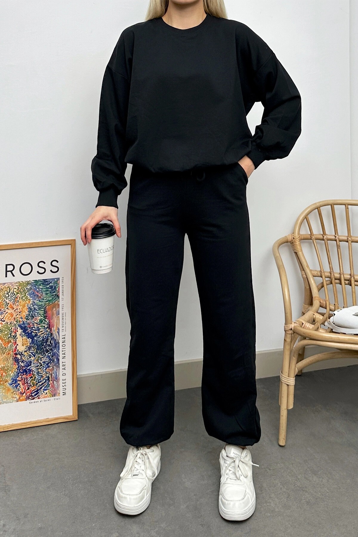 Siyah Bisiklet Yaka Beli Ve Paçası Lastikli İki İplik Basic Eşofman Takımı