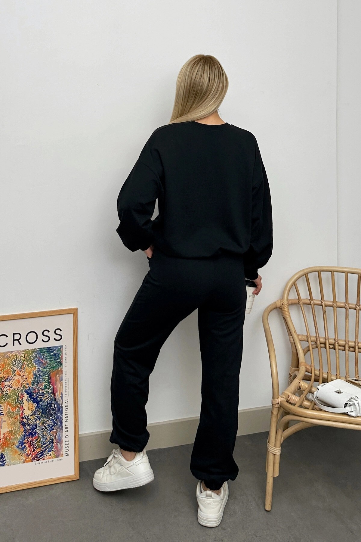 Siyah Bisiklet Yaka Beli Ve Paçası Lastikli İki İplik Basic Eşofman Takımı