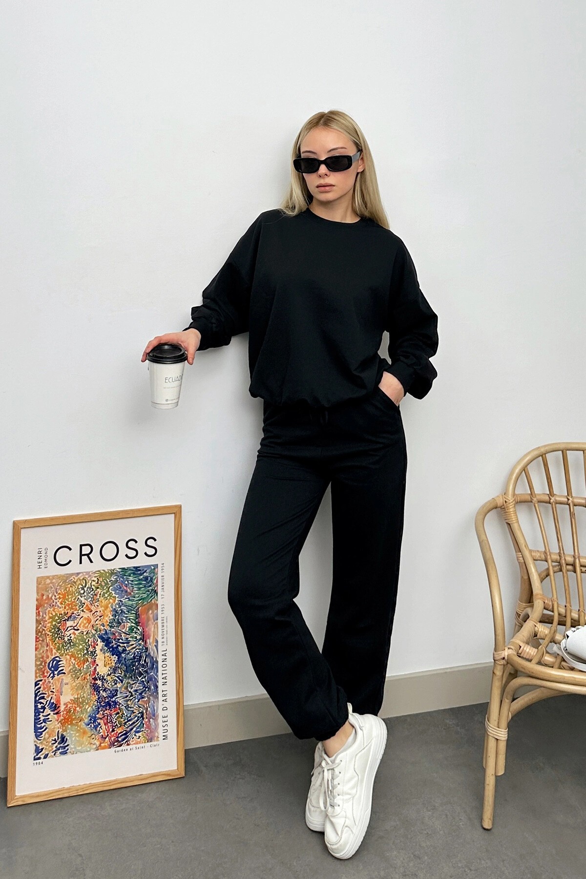 Siyah Bisiklet Yaka Beli Ve Paçası Lastikli İki İplik Basic Eşofman Takımı